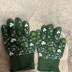 Temptations Green Gloves with White Floral Accents